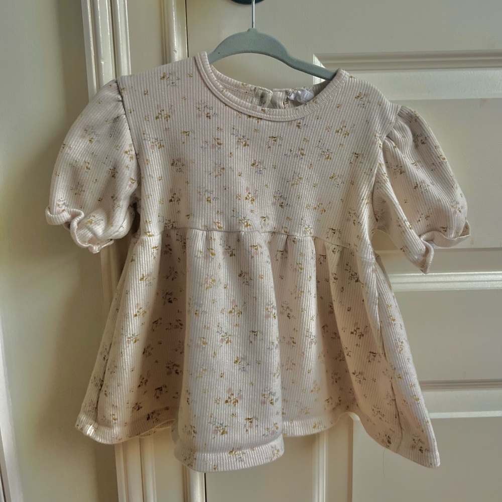 Jamie Kay top. Size 4